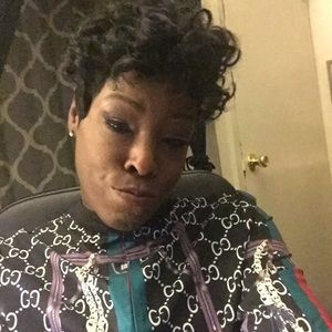 Meet your Posher, Rochelle